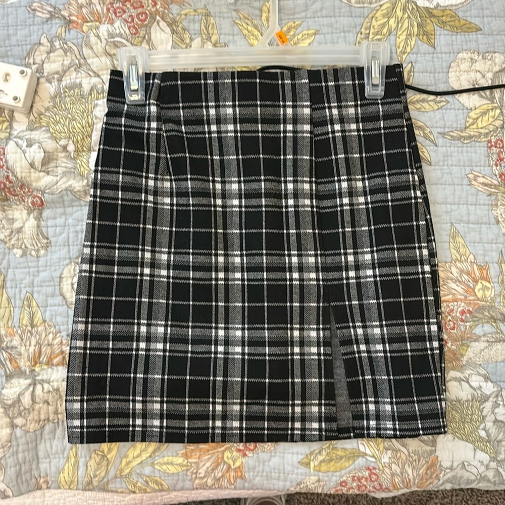 Tight black and white skirt